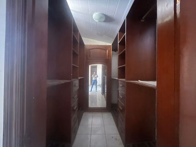 FP>¡Espectacular Casa en Venta en Lomas del Valle!  $199,000