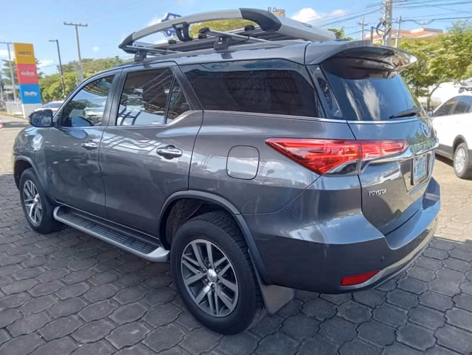 Camionetas Fortuner