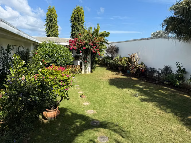 Casa en venta en el exclusivo Residencial Frascati , ubicado en Las Colinas, Managua!