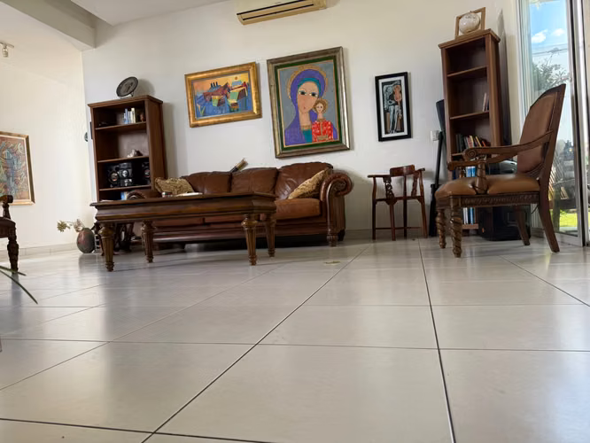 Casa en venta en el exclusivo Residencial Frascati , ubicado en Las Colinas, Managua!