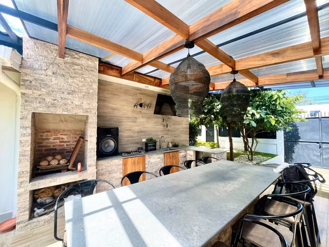 FP> Casa en Venta en Las Colinas $205,000