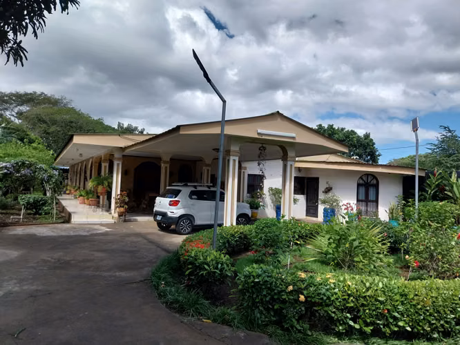 EN VENTA CASA QUINTA EN TICUANTEPE, MANAGUA, NICARAGUA. UBICADA EN KM 15 SOBRE CARRETERA PRINCIPAL