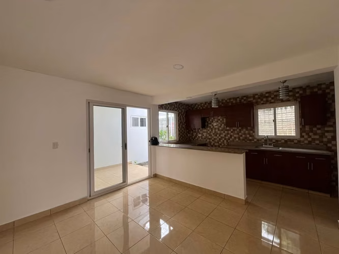 FP>¡Oportunidad Única! Casa en Venta en Vistas de Esquipulas $115,000
