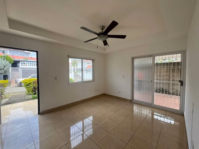 FP>¡Oportunidad Única! Casa en Venta en Vistas de Esquipulas $115,000