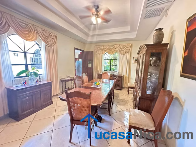Casa grande en Venta y Renta en santo Domingo - Imagen 3