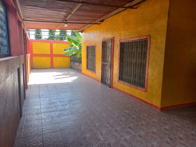 " Vendo Hermosa Casa en Colonia Universitaria, Carretera Norte"