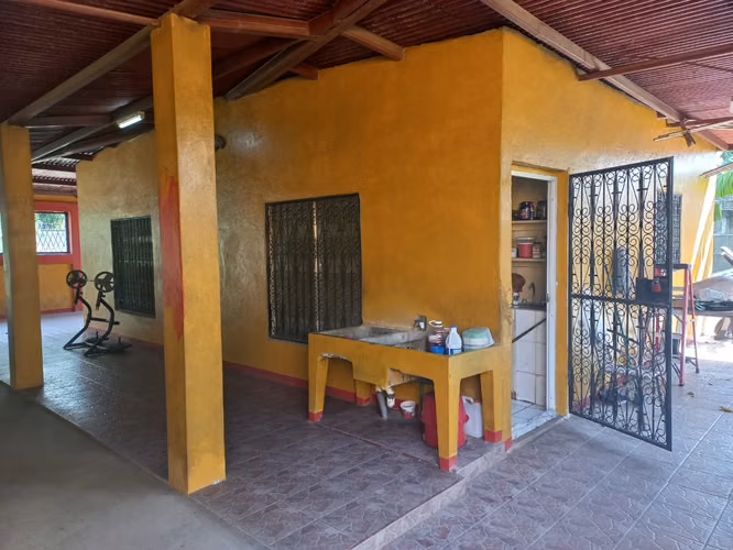 " Vendo Hermosa Casa en Colonia Universitaria, Carretera Norte"