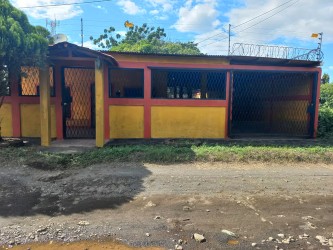 " Vendo Hermosa Casa en Colonia Universitaria, Carretera Norte"