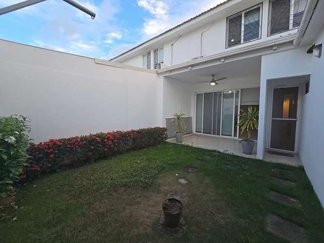 FP se renta hermosa casa en Frascatti - Imagen 3