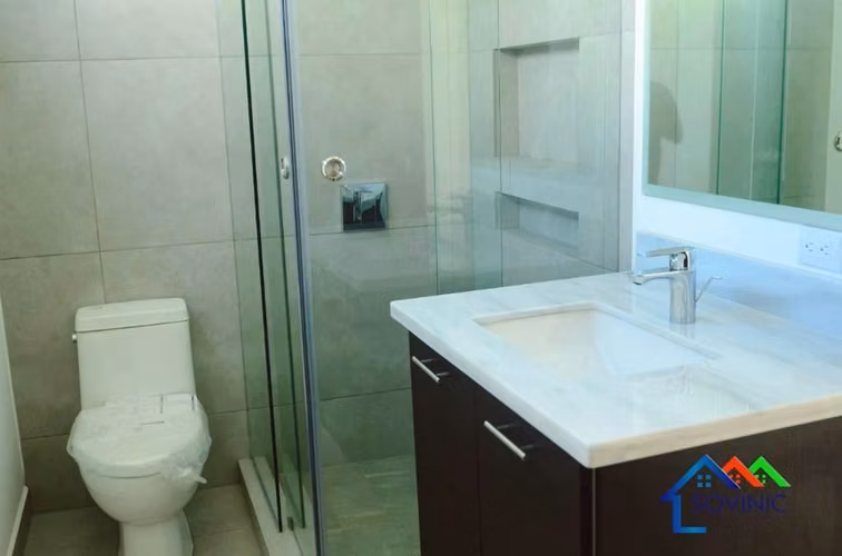 Casa de 2 pisos en Nicaragua santo domingo Managua
