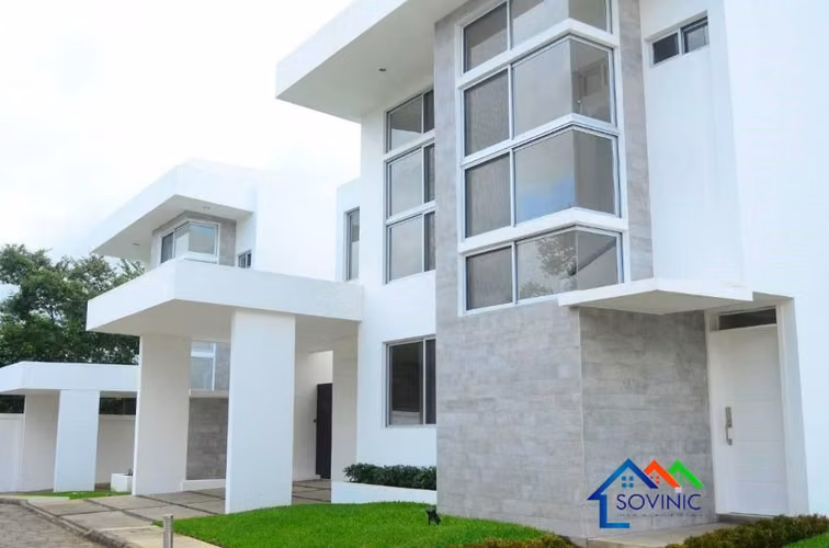 Casa de 2 pisos en Nicaragua santo domingo Managua