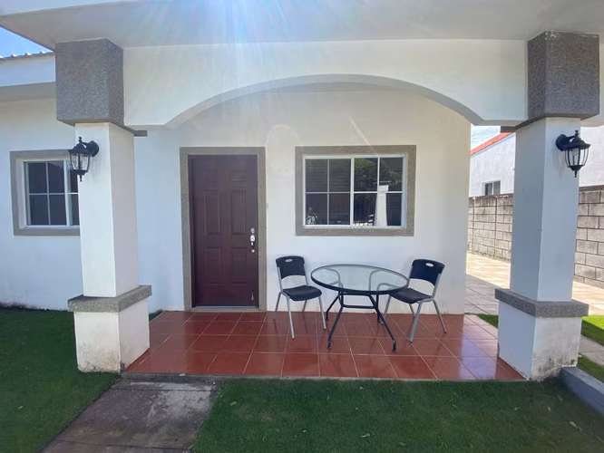 Oportunidad de Venta en Residencial Versalles, Carretera a Masaya - Imagen 11