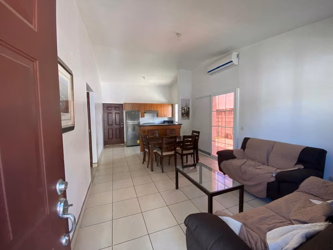 Oportunidad de Venta en Residencial Versalles, Carretera a Masaya - Imagen 5