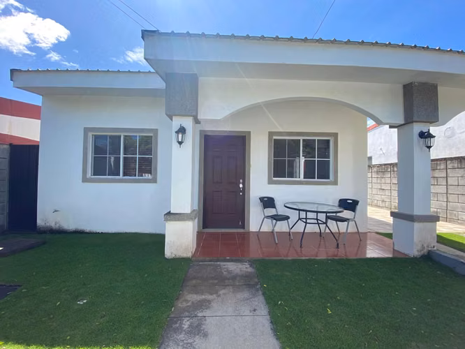 Oportunidad de Venta en Residencial Versalles, Carretera a Masaya - Imagen 3