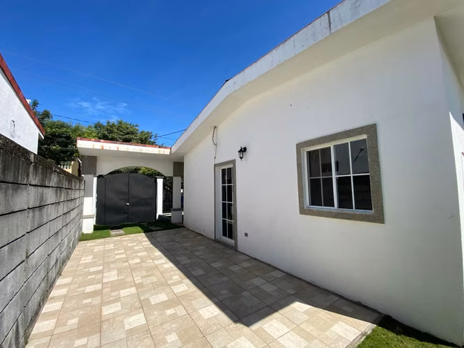 Oportunidad de Venta en Residencial Versalles, Carretera a Masaya - Imagen 12
