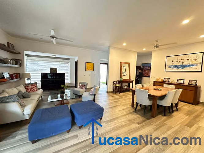 Venta de Casa grande con 5 habitaciones y buenos acabados