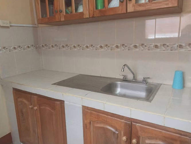 SE VENDE CASA UBICADA EN BARRIO SAN LUIS - Imagen 6