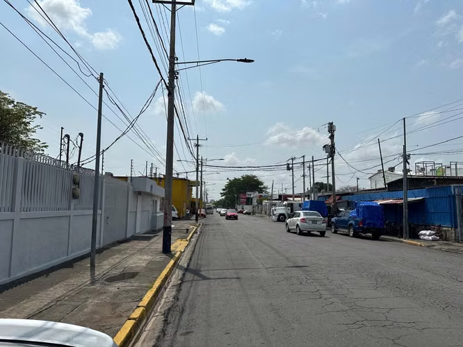 En venta edificio en Sta Ana (El arbolito) Managua-Nicaragua