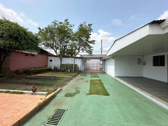 En venta edificio en Sta Ana (El arbolito) Managua-Nicaragua