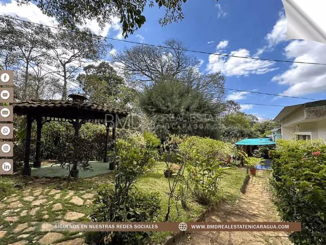 Venta de acogedora propiedad en Km 13 Carretera Sur 0511
