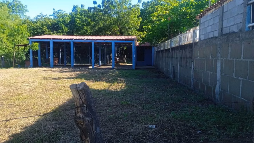 Se vende lote en Playa Quizala villa el Carmen