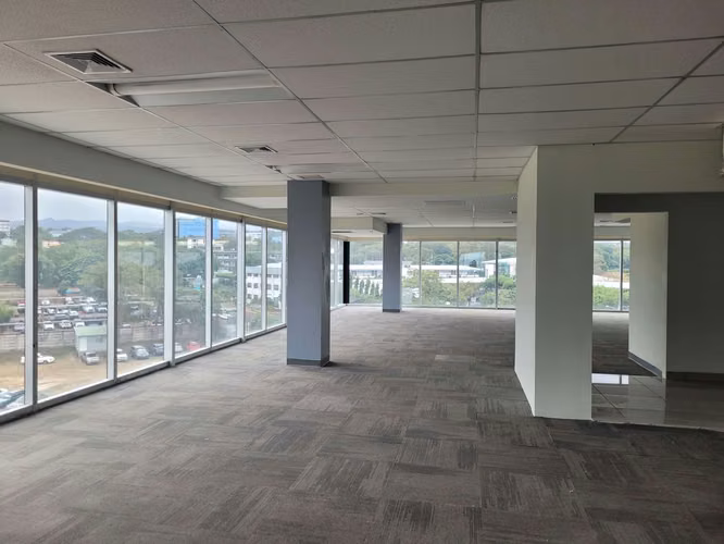 En venta módulos para oficinas, zona Camino de Oriente.
