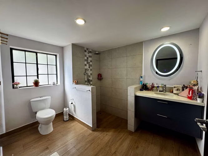 Venta de Casa en el Km 12.5 de la Carretera Sur en Serranías Terreno 4,360 v2