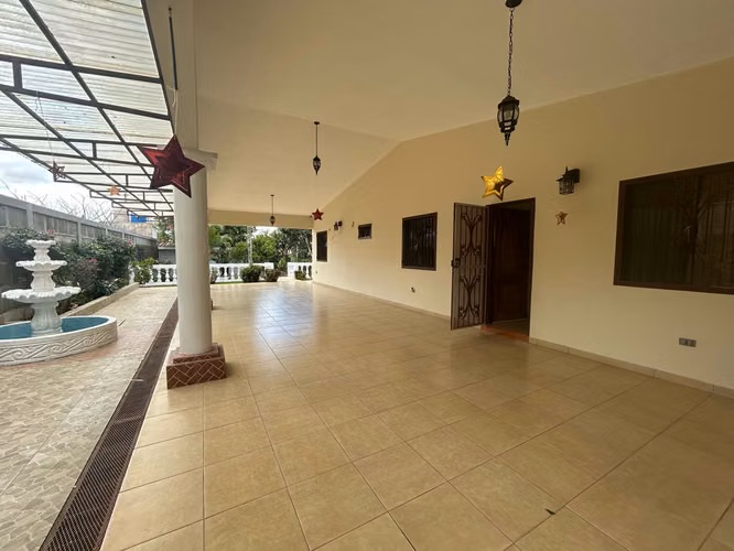 IM- Bella casa con finos acabados en venta en residencial Villas de San Sebastián en Diriamba