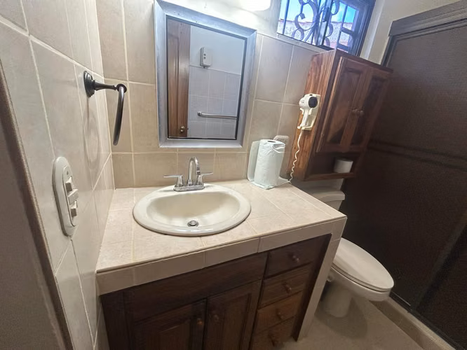 IM- Bella casa con finos acabados en venta en residencial Villas de San Sebastián en Diriamba