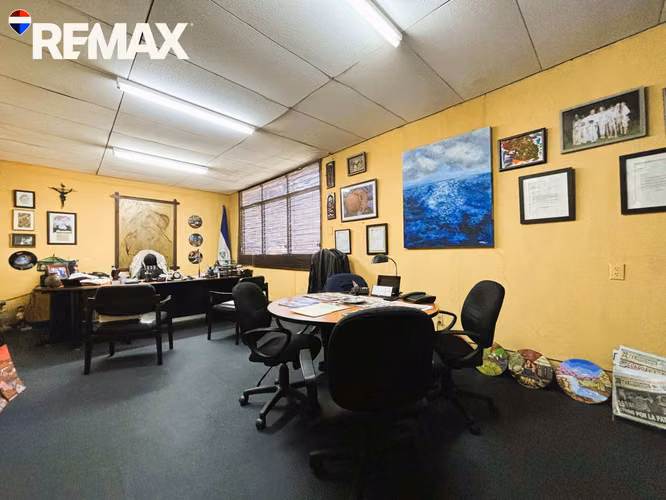 Local Comercial con Excelente Ubicación – Ideal para Oficinas