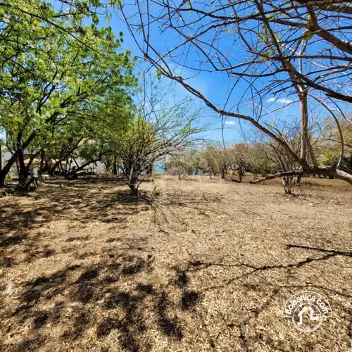 Venta de Terreno en Playa Hermosa en Condo