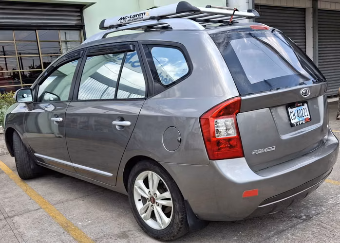 Kia Rondo XL