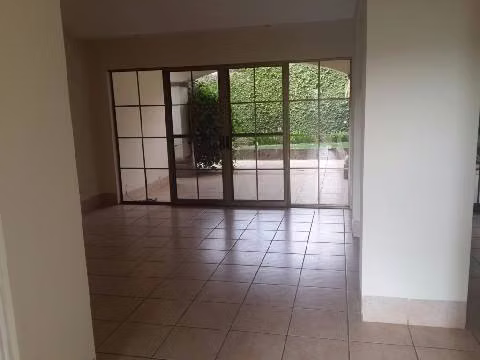 las Colinas condominio privado de tres casas - Imagen 8