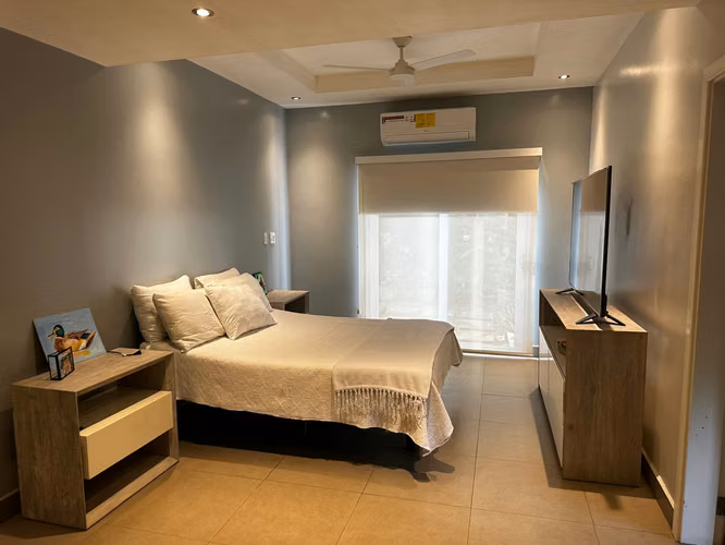 Casa Moderna con finos Acabados y full muebles - Imagen 12