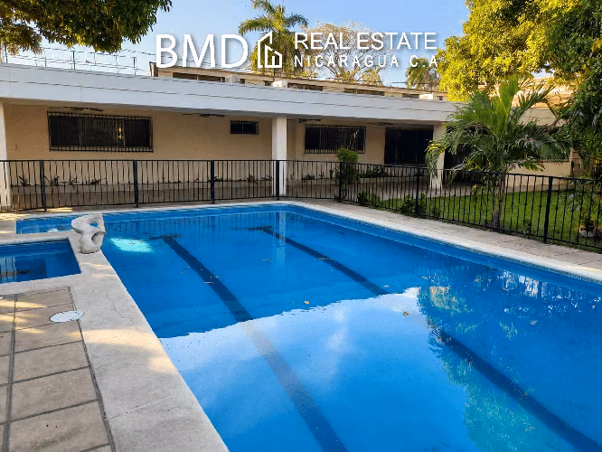 Venta de propiedad Comercial en Bolonia con Oficinas, Bodegas y Amplias Áreas de Operación 5382