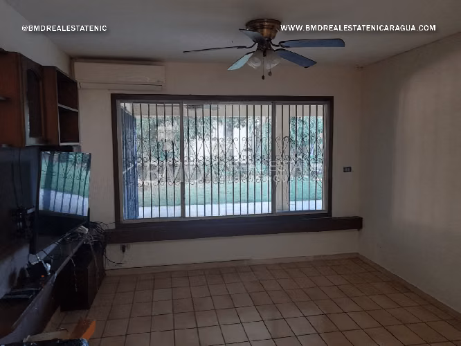 Venta de propiedad Comercial en Bolonia con Oficinas, Bodegas y Amplias Áreas de Operación 5382 - Imagen 9