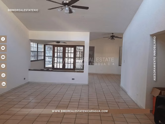 VENTA EN BOLONIA PARA NEGOCIO CON BODEGA 320MTS2 BUENA UBICACION 5382