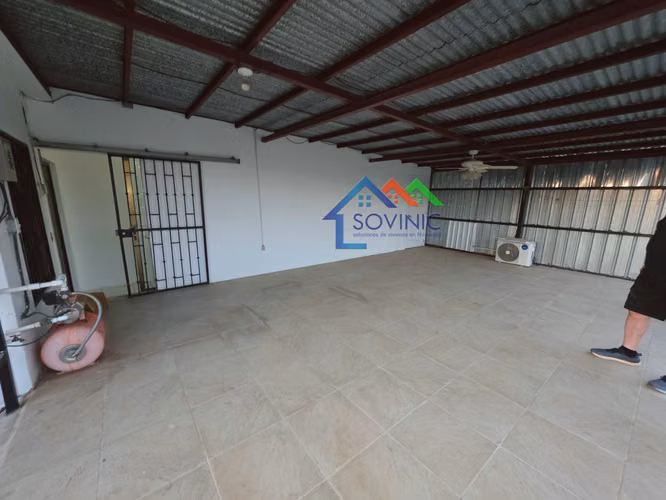 casa Townhouse de 2 piso en venta en las colinas Managua Nicaragua