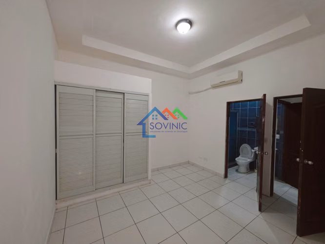casa Townhouse de 2 piso en venta en las colinas Managua Nicaragua