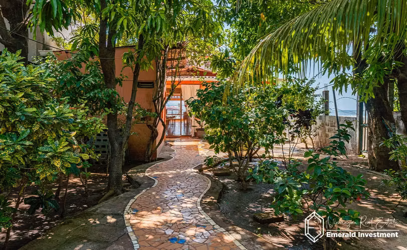 Beachfront Property in Playa Masachapa