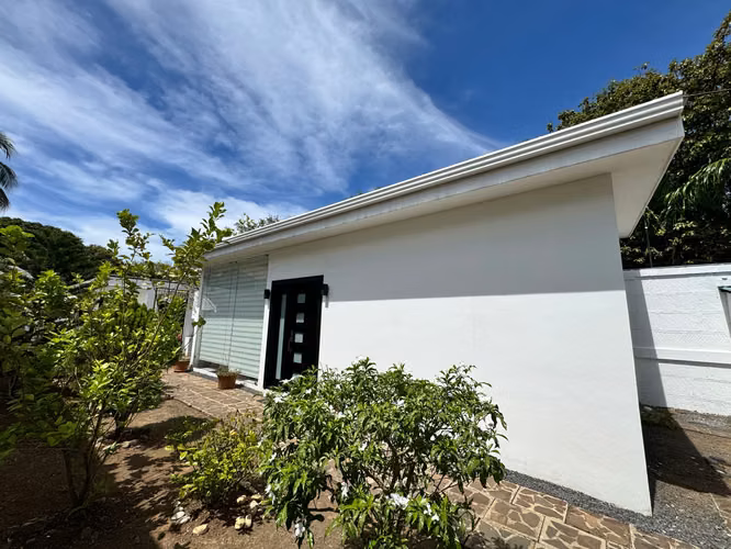 FP> ¡Oportunidad! Casa Moderna en Venta – Carretera Sur KM 10.5 $220,000