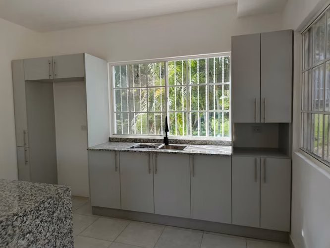SE VENDE CASA EN CARRETERA MASAYA KM 18.80