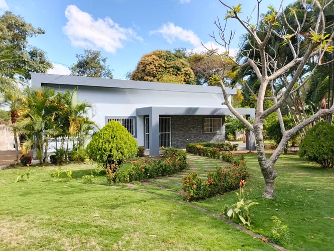 SE VENDE CASA EN CARRETERA MASAYA KM 18.80