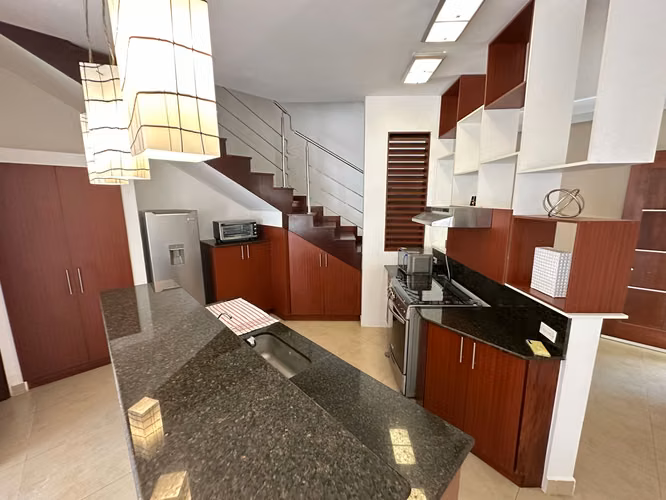  ¡Casa estilo apartamento con piscina privada!