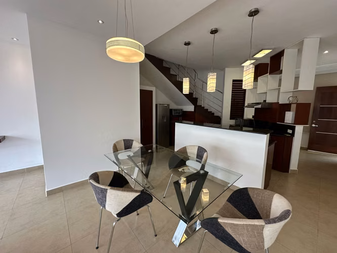  ¡Casa estilo apartamento con piscina privada!