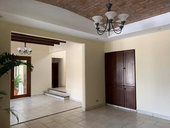 Hermosa casa en venta en Santo Domingo.