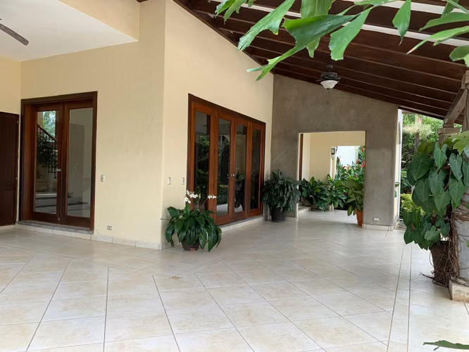 Hermosa casa en venta en Santo Domingo.