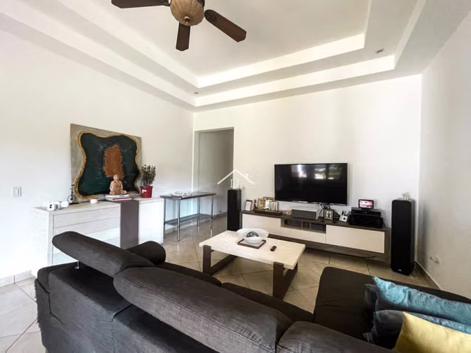 LL-Se Vende Complejo de Dos Casas con Piscina Techada