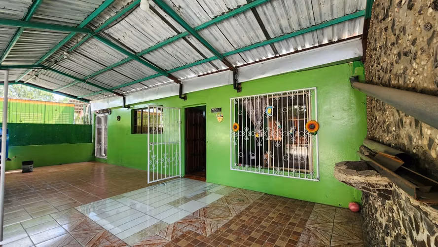 FP> ¡SE VENDE PRECIOSA CASA EN ENRIQUE BERMÚDEZ! $90,000