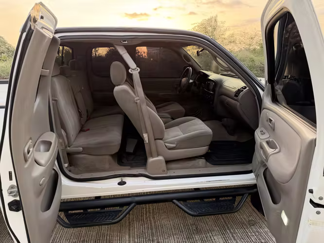 TOYOTA TUNDRA SR5
